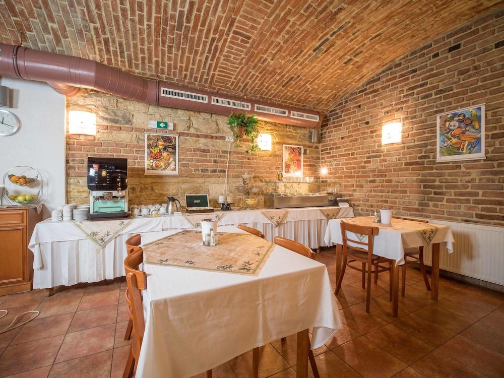 Alton Hotel Prága Kültér fotó